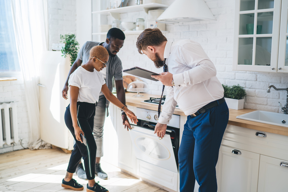 8 things you should ask before buying a new home