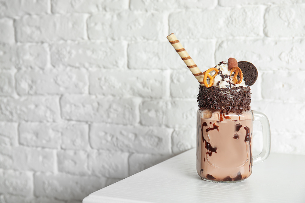 cake & shake milkshake